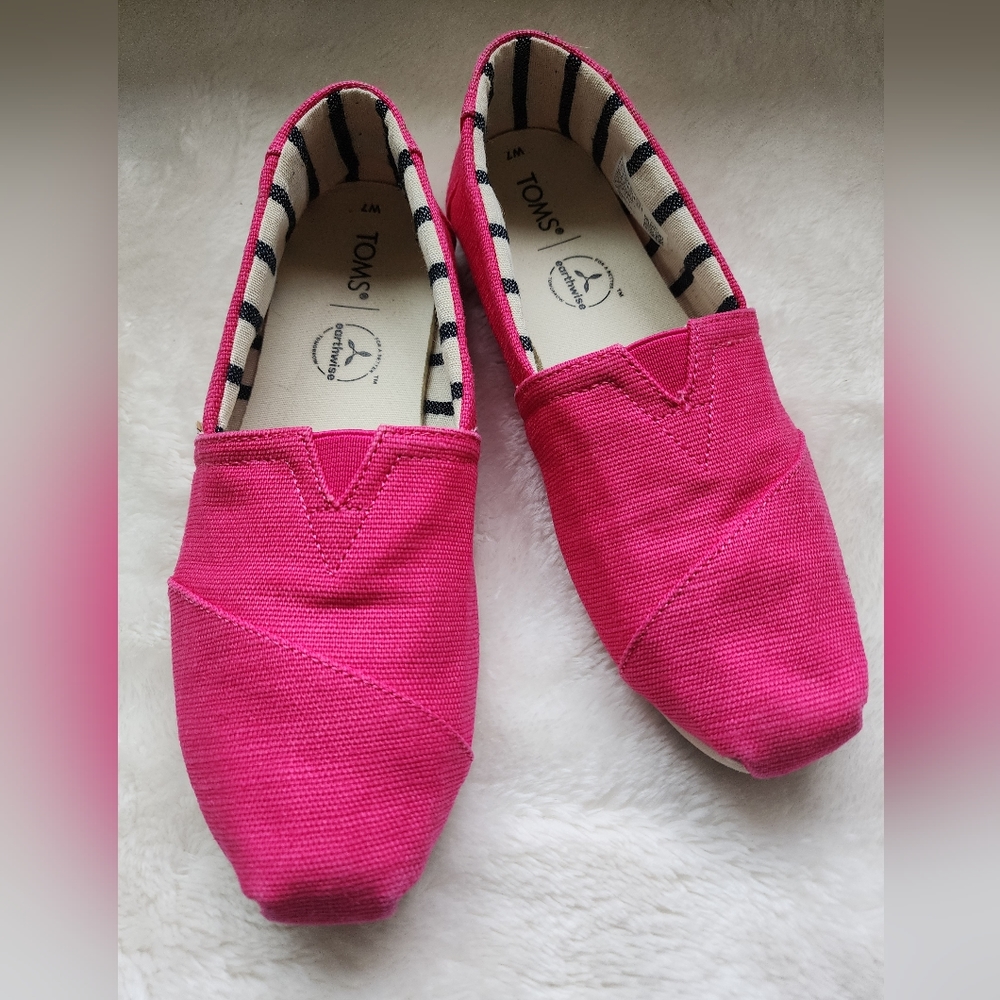 Toms Magenta Slip-on